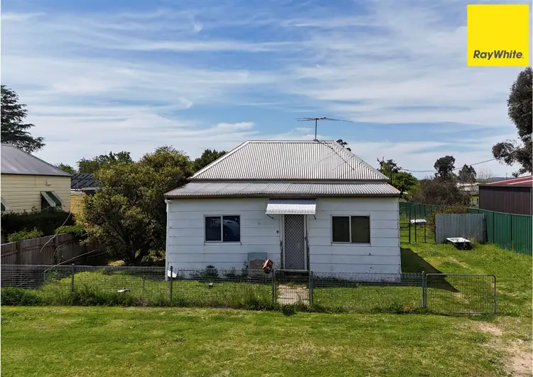 4 William Street, Inverell NSW 2360