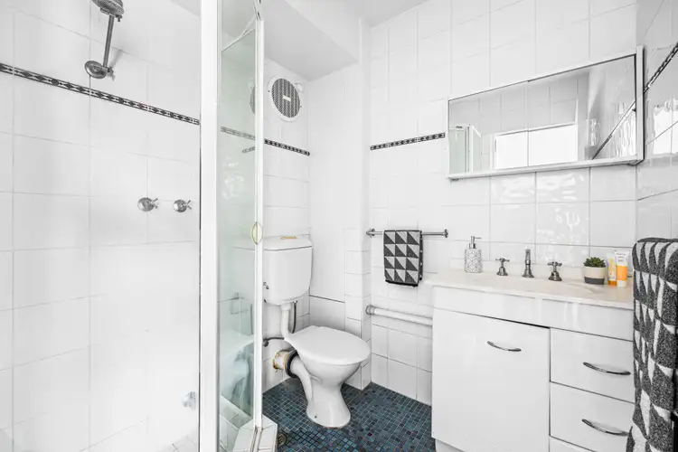 Sixth view of Homely studio listing, 9/88 Bent Street, Neutral Bay NSW 2089