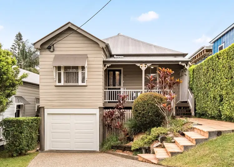 17 Thorn Street, Red Hill QLD 4059