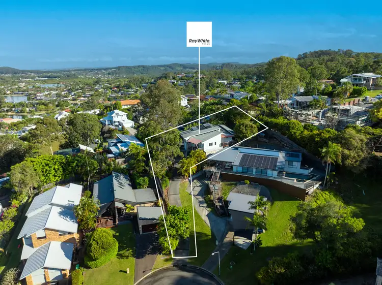 18 Jandakot Court, Elanora QLD 4221