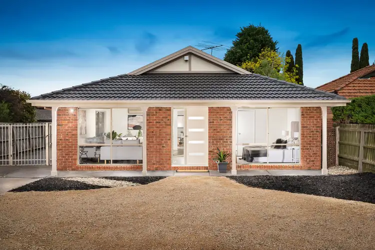 1 Antony Close, Mill Park VIC 3082