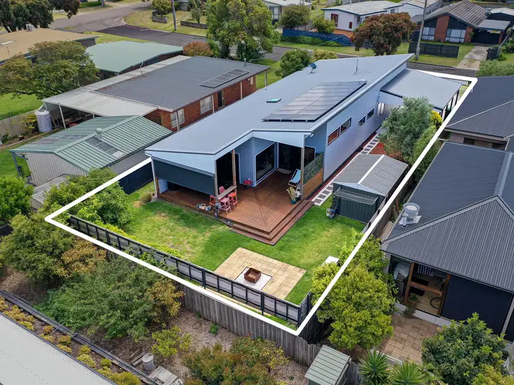 101 Cootamundra Avenue