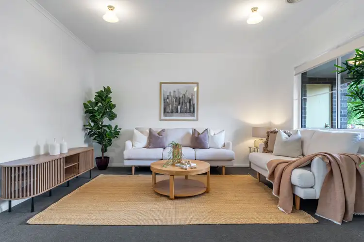 Second view of Homely house listing, 32 Garonne Circuit, Roxburgh Park VIC 3064