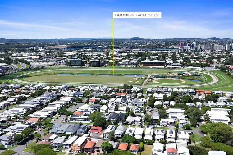 64 Pleystowe Crescent, Hendra QLD 4011
