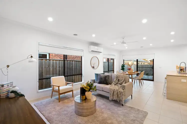 Seventh view of Homely house listing, 10 Arthurdale Crescent, Werribee VIC 3030