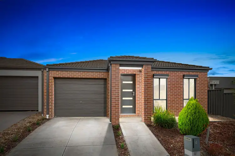 4 Dundas Road