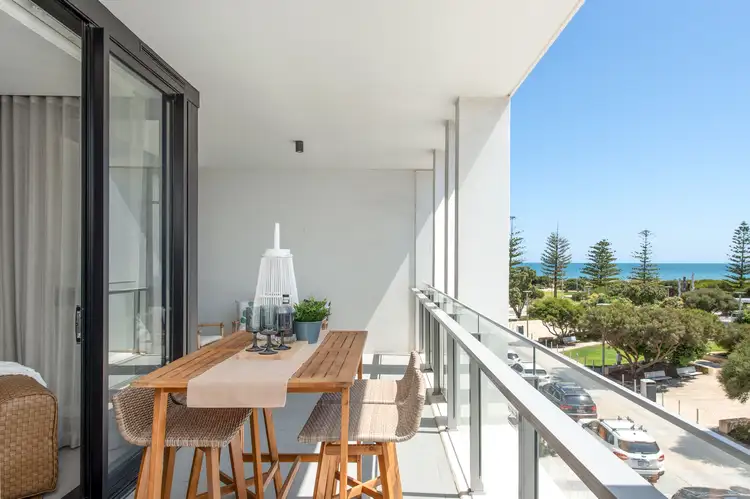 306/15 Freeman Loop, North Fremantle WA 6159