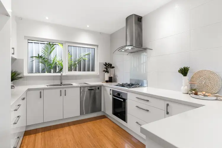 Sixth view of Homely unit listing, 2/32 Genista Street, Frankston South VIC 3199