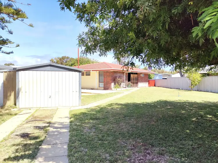 Second view of Homely house listing, 6 Bell Court, Leeman WA 6514