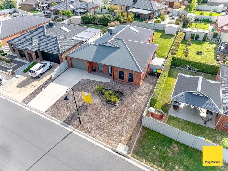 Second view of Homely house listing, 27 Elandra Drive, Ascot VIC 3551