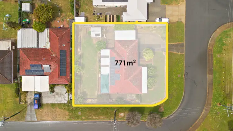 45 Huggins Road, Thornlie WA 6108