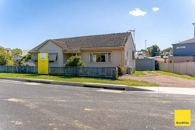 5 Glencoe Street, Kennington VIC 3550
