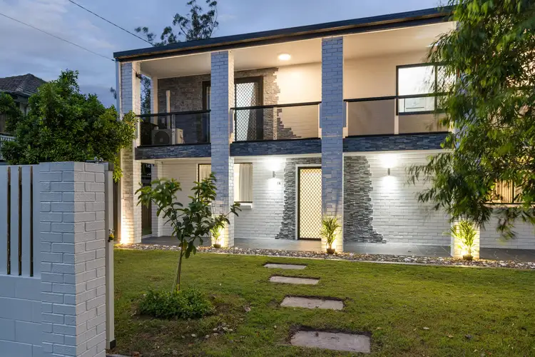 404 Cliveden Avenue, Corinda QLD 4075