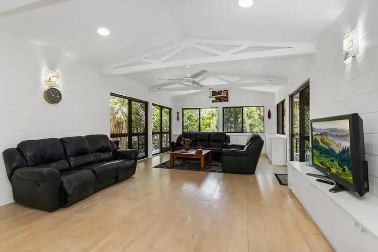 5 Laurel Court