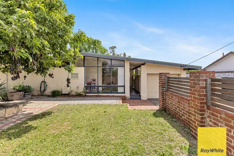 53 Spring Road, Thornlie WA 6108