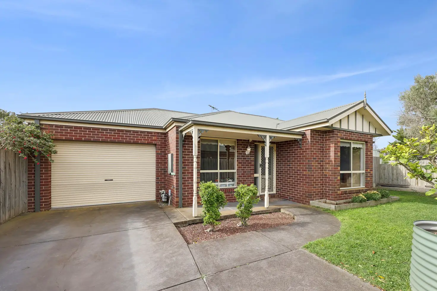 Main view of Homely unit listing, 2/15 Bank Street, Lara VIC 3212