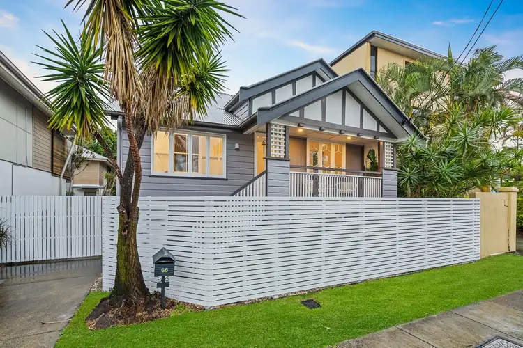 68 Latrobe Street