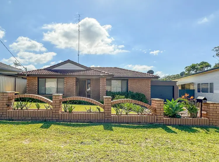 Main view of Homely house listing, 25 Charmhaven Avenue, Charmhaven NSW 2263