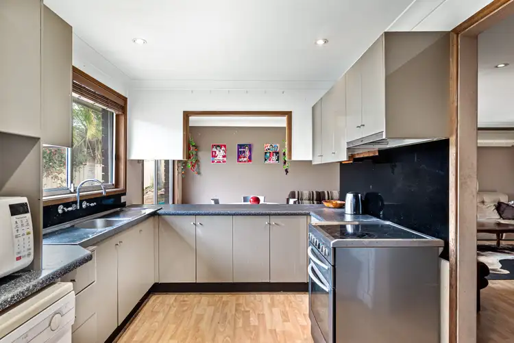 Fifth view of Homely house listing, 6 Trabb Place, Ambarvale NSW 2560