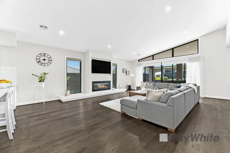 34 Montalto Drive, Pakenham VIC 3810