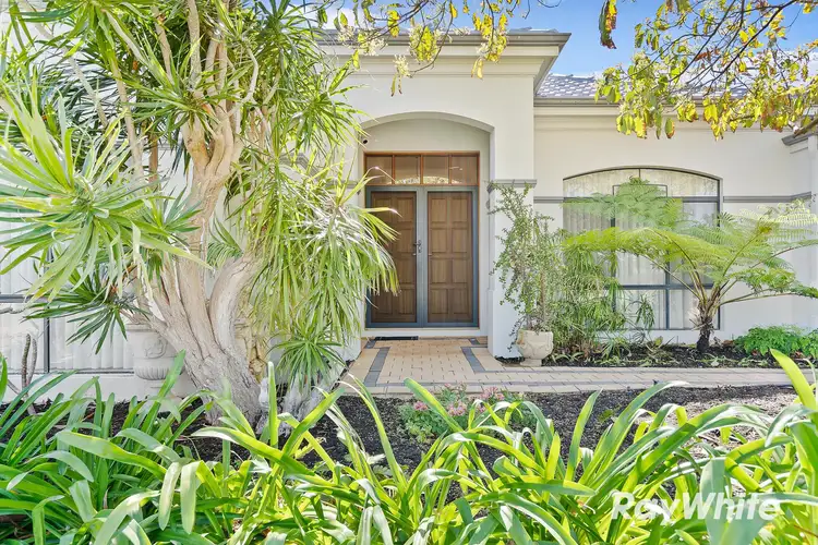12 Muir Street, Halls Head WA 6210