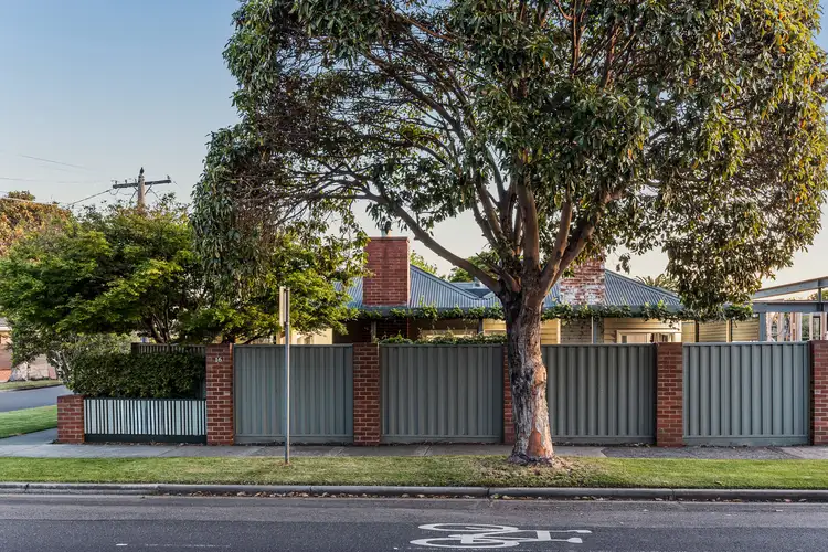16 Civic Parade, Seaholme VIC 3018