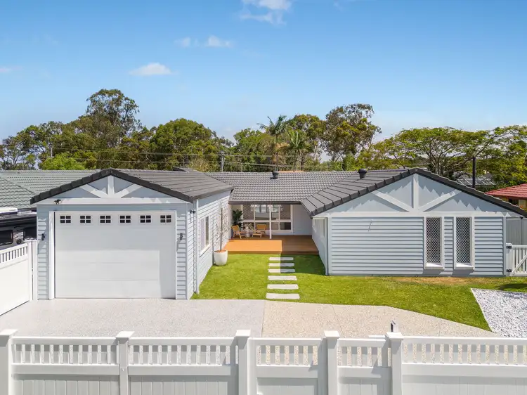 10 Menindee Avenue, Coombabah QLD 4216