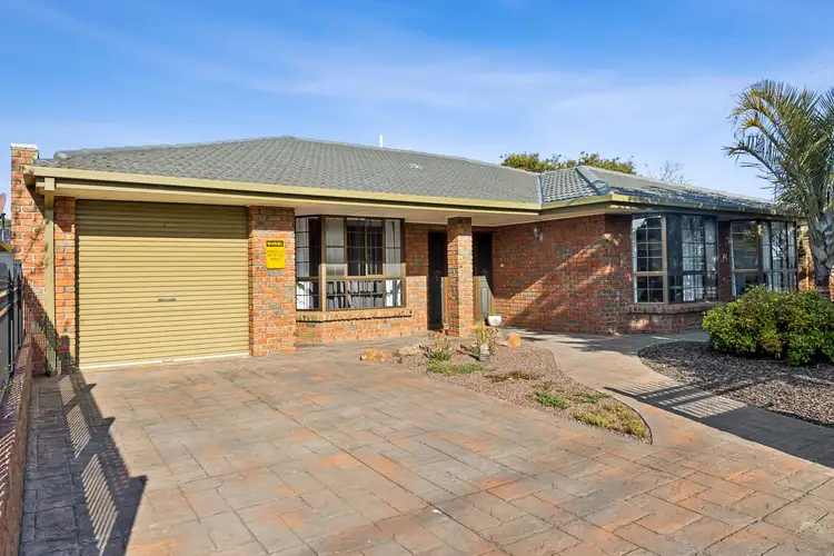 27 Kingston Avenue, Hope Valley SA 5090