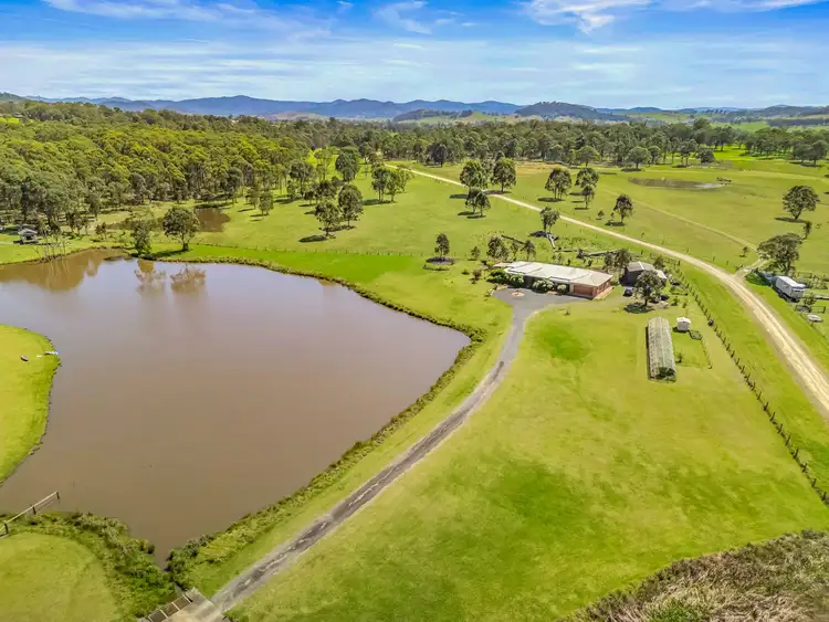 33 Moonlight Circuit, Gloucester NSW 2422