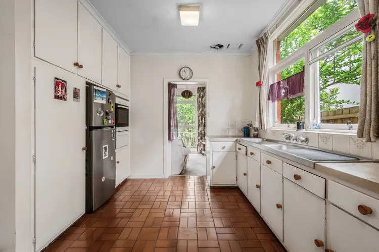 Third view of Homely house listing, 5 Kingfield Court, Camberwell VIC 3124