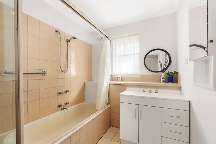 Fifth view of Homely apartment listing, 6/3 Mclennan Place, Preston VIC 3072