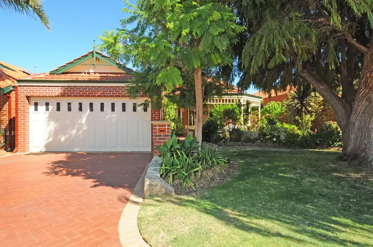 8 Lorica Cove, Hillarys WA 6025
