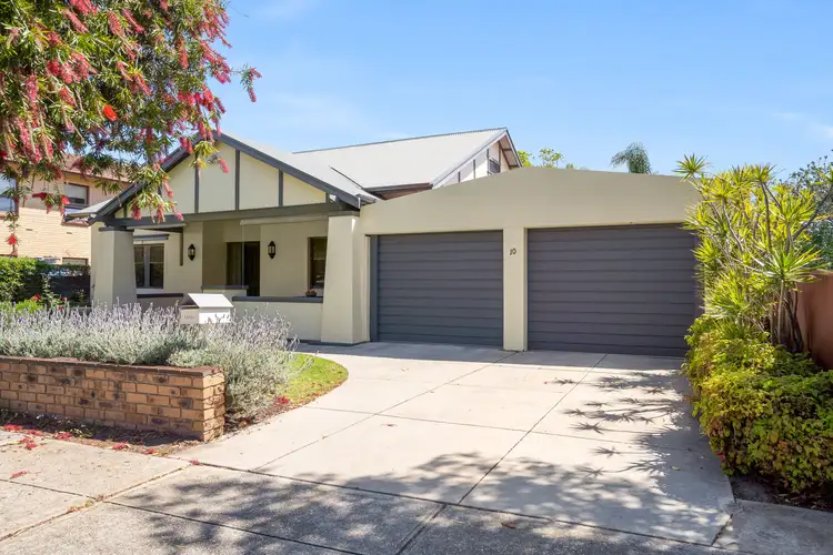 10 Drummond Street