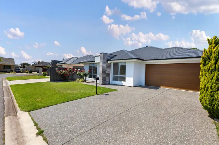 4a Shamrock Place, Salisbury Downs SA 5108