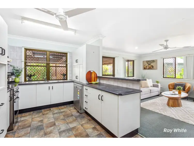Sixth view of Homely house listing, 4 Lyndall Drive, Lammermoor QLD 4703