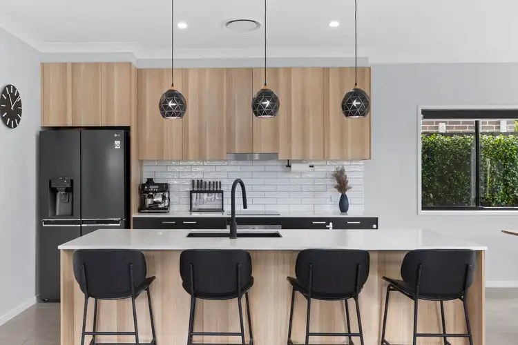 Third view of Homely house listing, 4 Valmar Street, Upper Mount Gravatt QLD 4122