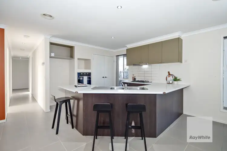 Fourth view of Homely house listing, 7 Cronulla Way, Taylors Hill VIC 3037