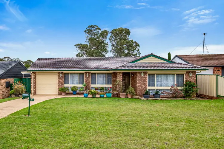 8 Donalbain Circuit, Rosemeadow NSW 2560