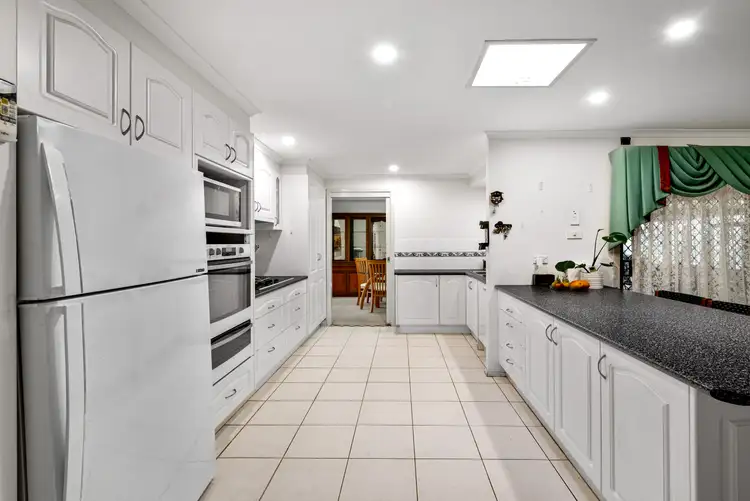 Sixth view of Homely house listing, 8 Donalbain Circuit, Rosemeadow NSW 2560