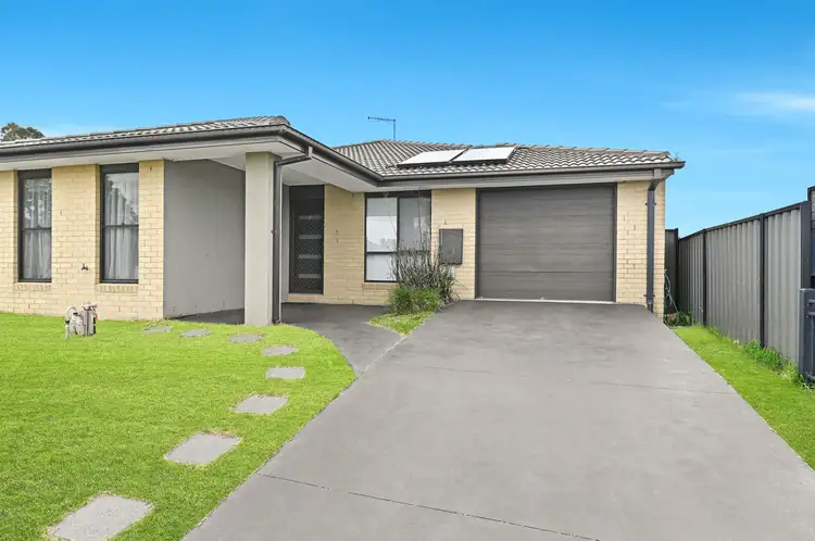 Main view of Homely unit listing, 39B Windermere Boulevard, Pakenham VIC 3810