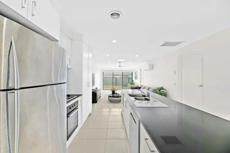 Fourth view of Homely unit listing, 39B Windermere Boulevard, Pakenham VIC 3810