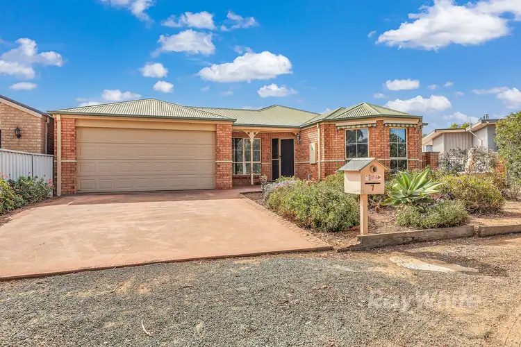 7 High Street, Rochester VIC 3561