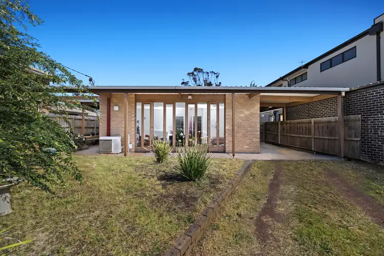 11 Seaford Road, Seaford VIC 3198