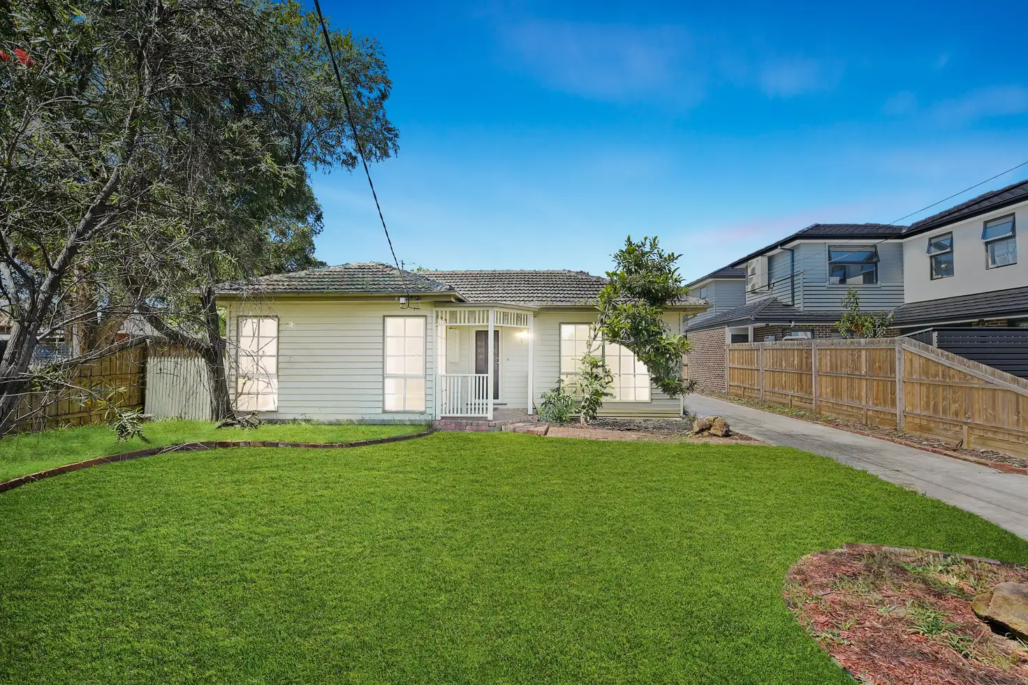 Main view of Homely house listing, 2 Gordon Avenue, Oakleigh East VIC 3166