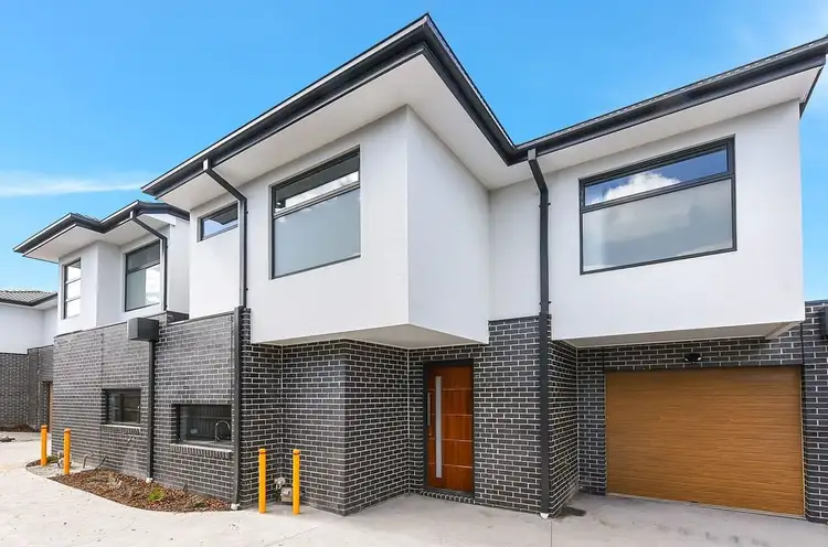10 Whiteside Street