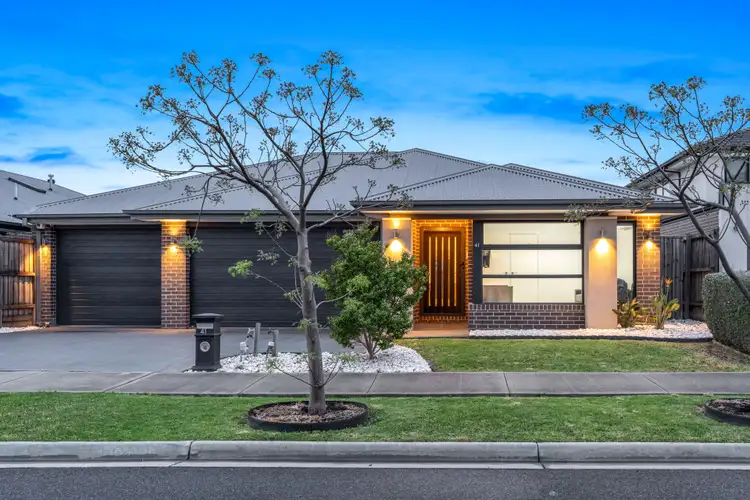 41 Whiteleaf Drive, Mickleham VIC 3064