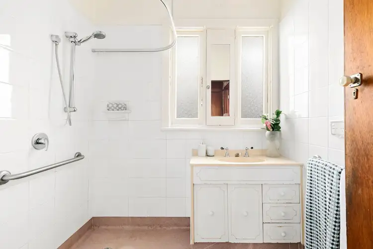 Fifth view of Homely house listing, 2 Parkview Avenue, Brunswick East VIC 3057