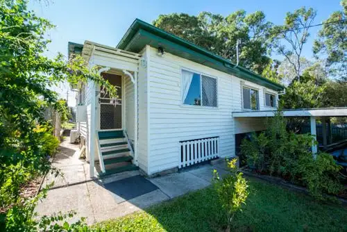 34 Arundal Street, Brighton QLD 4017