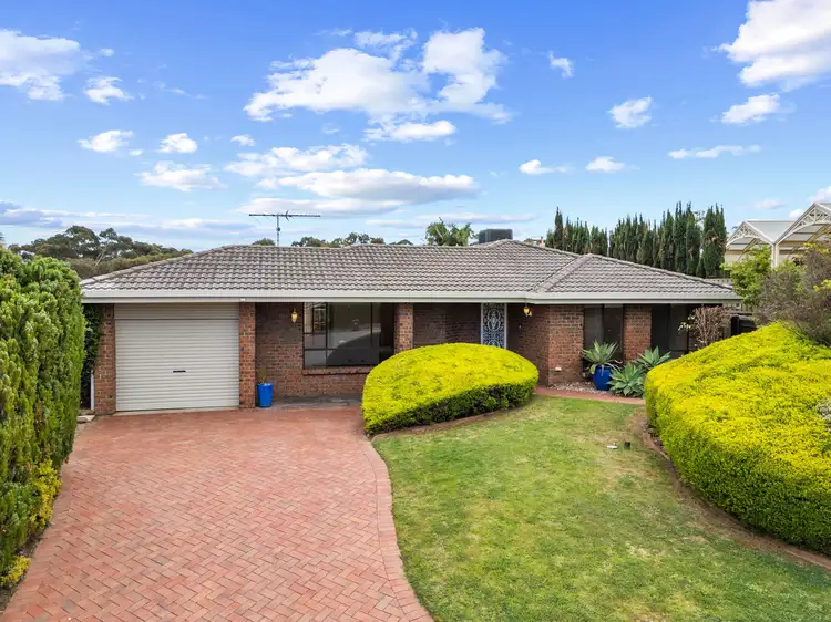 6 Duntroon Close, Hallett Cove SA 5158