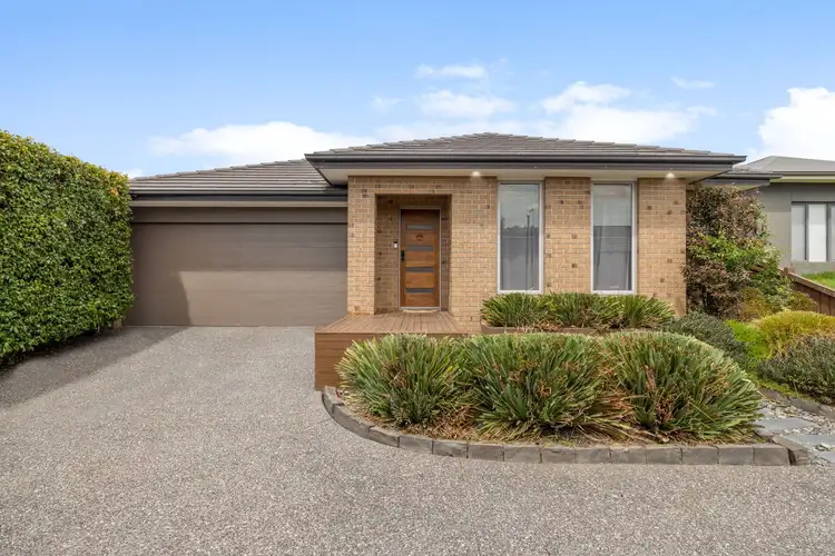 14 Nutmeg Close, Berwick VIC 3806